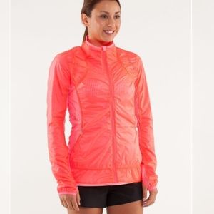 Lululemon Run: Nothin' to hide jacket flash light